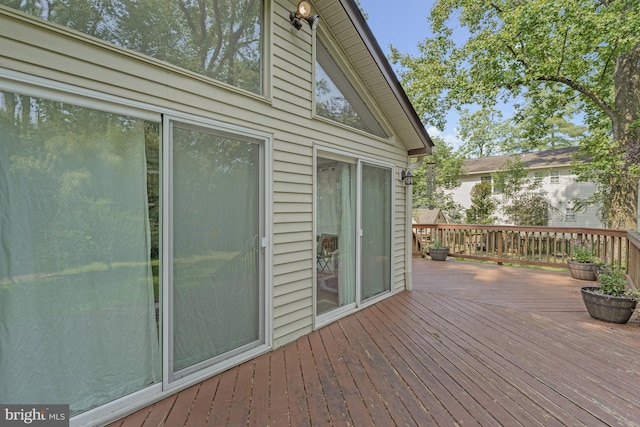 10702 Orchard St, Fairfax, VA 22030 - view of wooden terrace