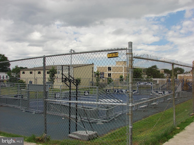 610 NE 21st St NE, Washington, DC 20002 - view of tennis court