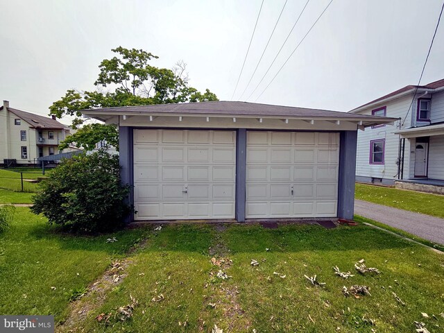 33 N Washington St, Cleona, PA 17042 - view of detached garage