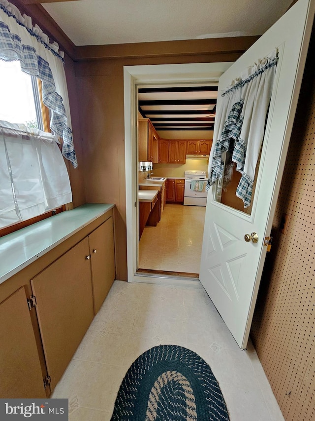 33 N Washington St, Cleona, PA 17042 - bathroom featuring vanity