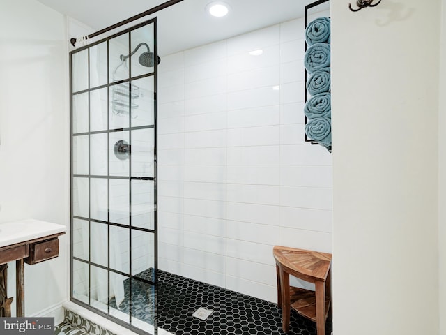 1510 N Leithgow St, Philadelphia, PA 19122 - bathroom featuring walk in shower and recessed lighting