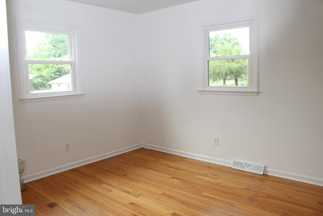 803 Grafton St, Fredericksburg, VA 22405 - unfurnished room with light wood finished floors