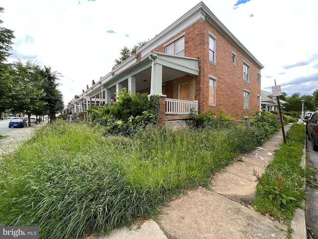 4728 York Rd, Baltimore, MD 21212 - view of side of home featuring brick siding