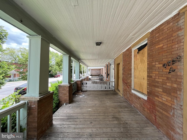 4728 York Rd, Baltimore, MD 21212 - view of wooden porch