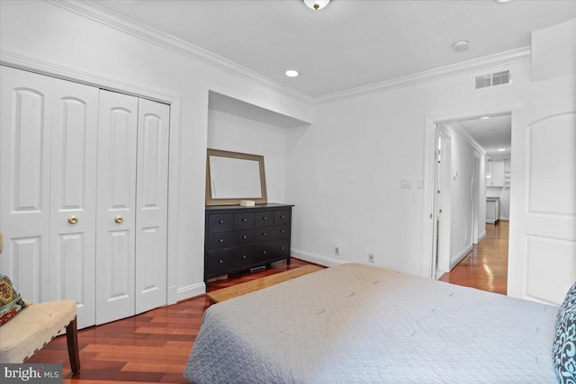 1832 Calvert St NW Unit 3, Washington, DC 20009 - bedroom with ornamental molding, wood finished floors, a closet, and recessed lighting
