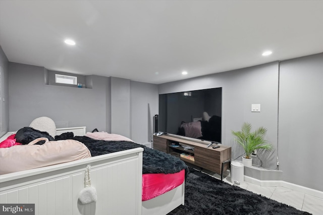 2174 E Oakdale St, Philadelphia, PA 19125 - living area with recessed lighting