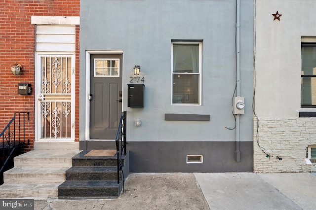 2174 E Oakdale St, Philadelphia, PA 19125 - view of exterior entry featuring crawl space