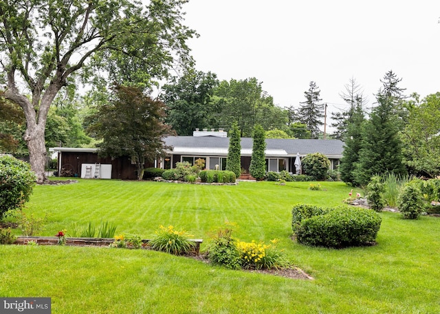 320 S Main St, Quakertown, PA 18951 - view of front of house featuring a front yard