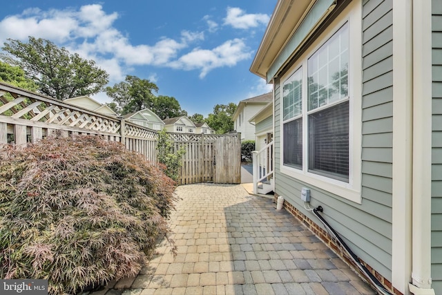 2177 S Glebe Rd, Arlington, VA 22204 - view of patio / terrace