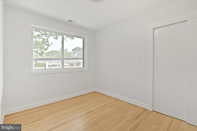 418 Belton Ct, Silver Spring, MD 20901 - unfurnished room with wood finished floors and baseboards
