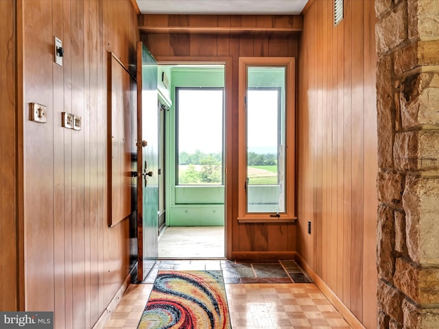 927 Thompson Ave, Jonestown, PA 17038 - doorway with wood walls