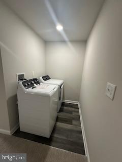 5920 Plata St, Clinton, MD 20735 - washroom featuring washing machine and clothes dryer and baseboards
