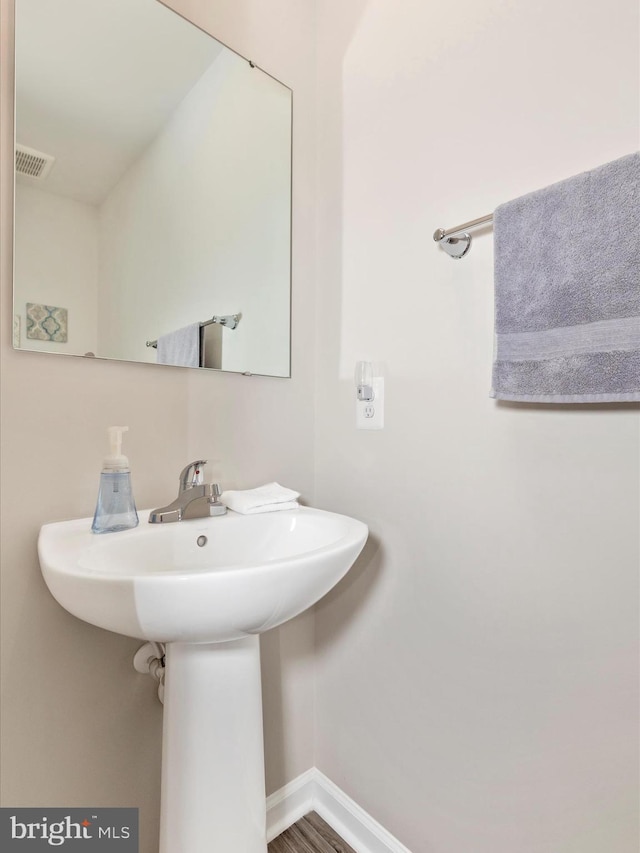 38 Herman Gaver Pl, Hagerstown, MD 21740 - bathroom with baseboards