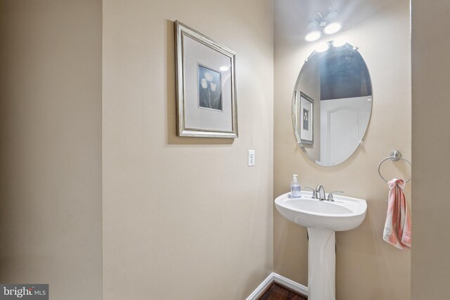 21550 Wild Timber Ct, Broadlands, VA 20148 - bathroom with baseboards