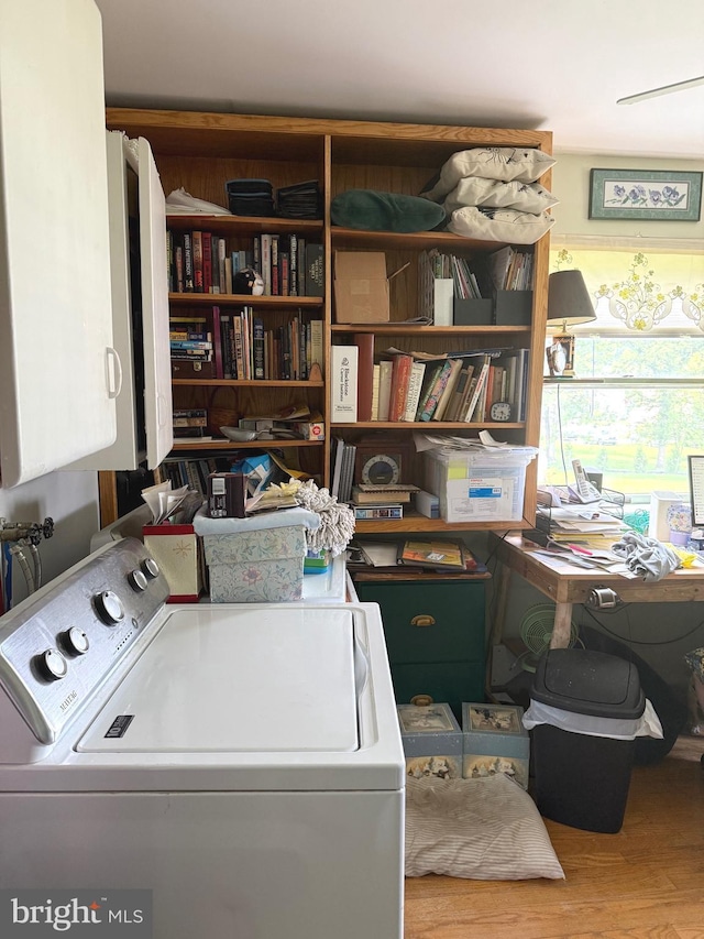 32 Meadow Ln, Gettysburg, PA 17325 - laundry area with cabinet space, washer and clothes dryer, and wood finished floors