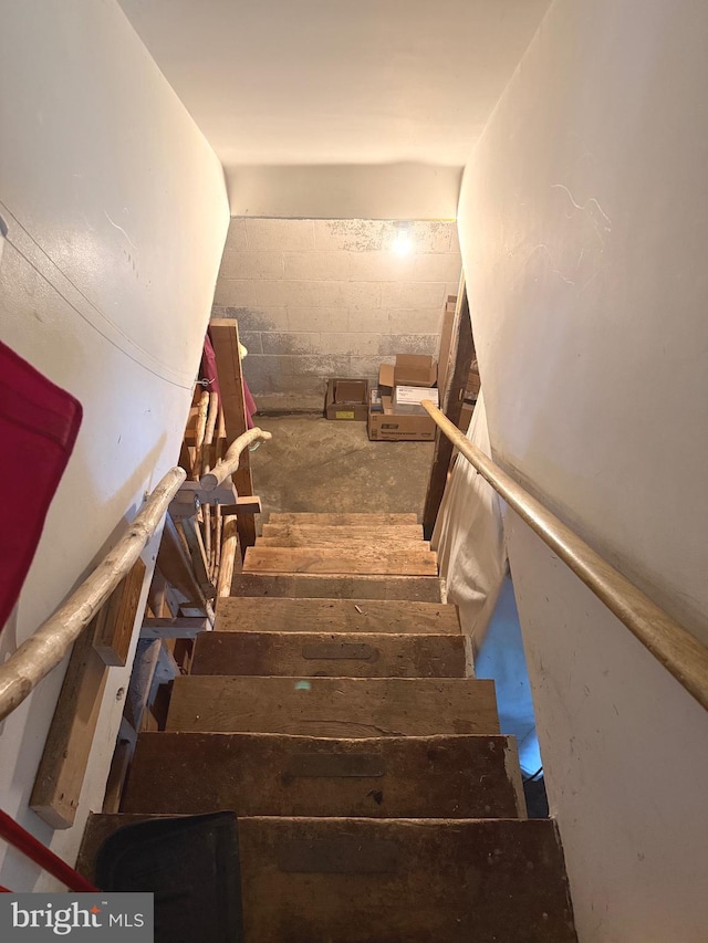 32 Meadow Ln, Gettysburg, PA 17325 - staircase featuring concrete block wall