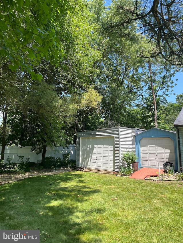 2545 Pioneer Rd, Hatboro, PA 19040 - view of yard featuring an outbuilding and a garage