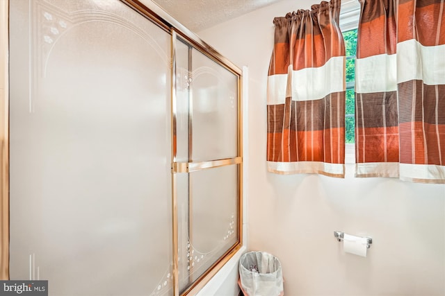 14616 Orangewood St, Silver Spring, MD 20905 - bathroom featuring enclosed tub / shower combo