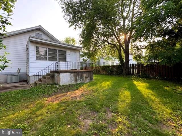 260 Weber Ave, Ewing, NJ 08638 - view of yard