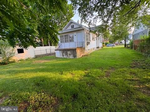 260 Weber Ave, Ewing, NJ 08638 - back of property