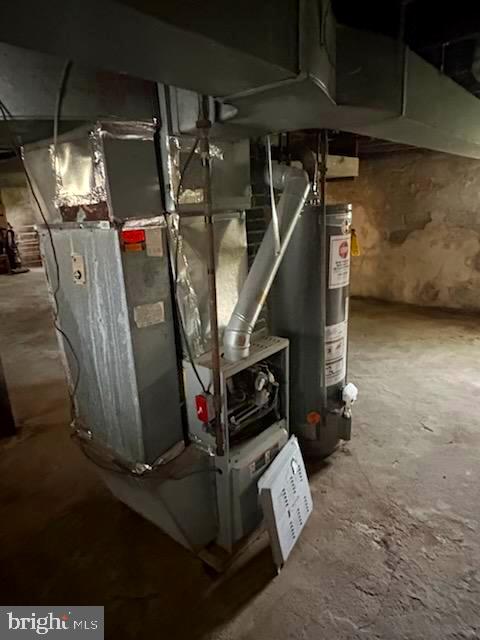 260 Weber Ave, Ewing, NJ 08638 - utility room with gas water heater