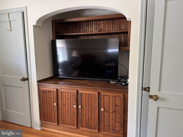 129 Redwood Ave, Trenton, NJ 08619 - detailed view of wood finished floors