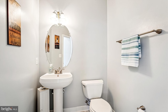 603 Howitzer Ter NE, Leesburg, VA 20176 - bathroom with toilet