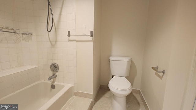 7705 Lafayette Forest Dr Unit 77, Annandale, VA 22003 - bathroom featuring tile patterned floors and shower / washtub combination