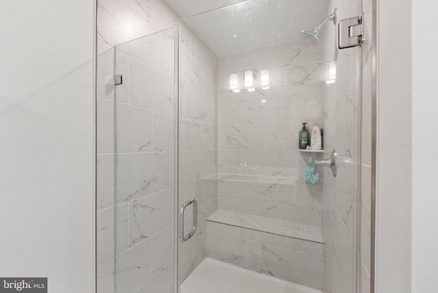 8790 Kensington Church St, Manassas, VA 20112 - full bathroom featuring a shower stall