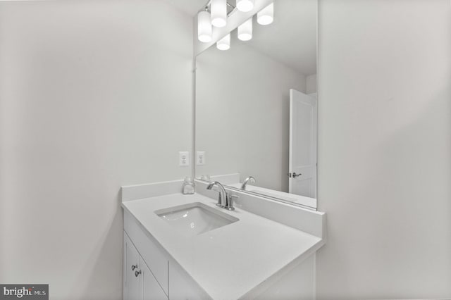 8790 Kensington Church St, Manassas, VA 20112 - bathroom with vanity