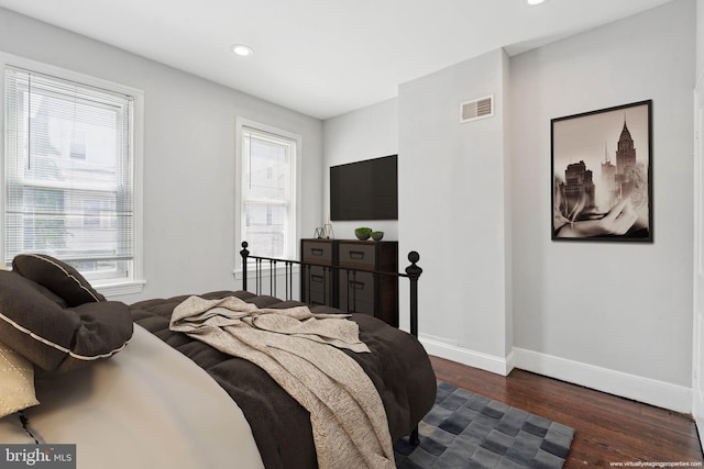 2126 N Palethorp St, Philadelphia, PA 19122 - bedroom featuring baseboards, wood finished floors, and recessed lighting