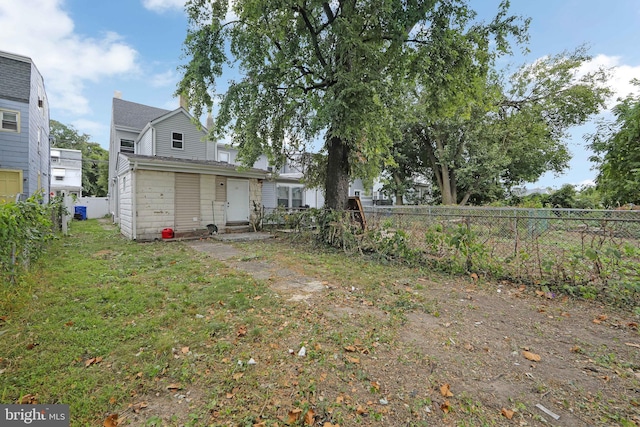 133 E Federal St, Burlington, NJ 08016 - view of yard featuring entry steps