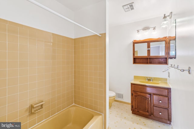 9523 Greencastle Ln, Lorton, VA 22079 - bathroom featuring toilet, vanity, tub / shower combination, and baseboards