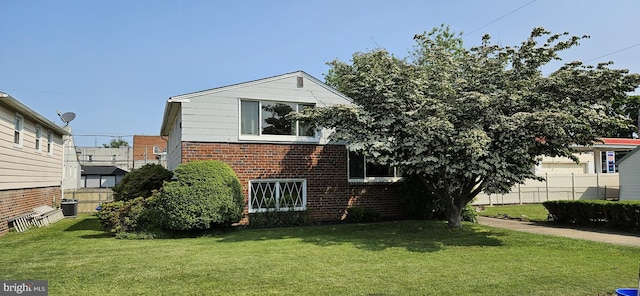 805 Willow Ave, Clifton Heights, PA 19018 - view of front of home with brick siding