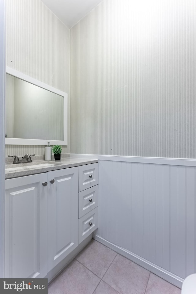 10447 Carriagepark Ct, Fairfax, VA 22032 - bathroom with vanity and tile patterned floors
