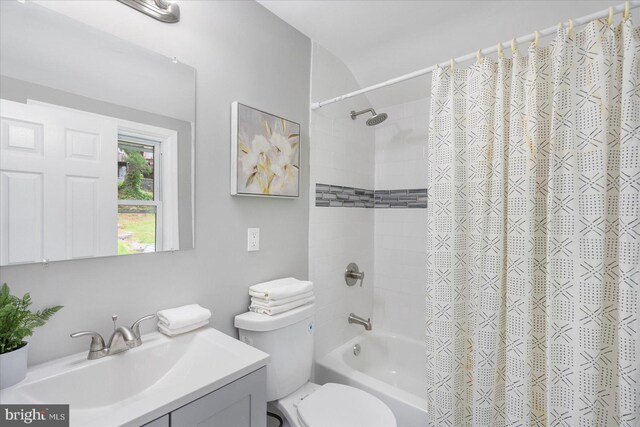 3910 The Alameda, Baltimore, MD 21218 - full bath with vanity, shower / bath combination with curtain, and toilet