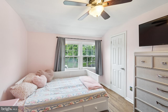 52 Marlborough Ave, Marlton, NJ 08053 - bedroom with lofted ceiling, light wood-style flooring, a ceiling fan, and baseboards