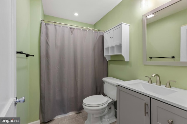 934 Fieldsboro Rd, Townsend, DE 19734 - bathroom featuring toilet, vanity, tile patterned flooring, and a shower with curtain