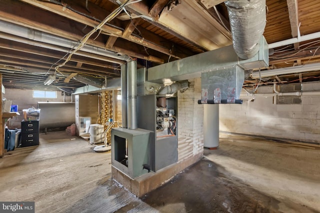 934 Fieldsboro Rd, Townsend, DE 19734 - basement with oil tank and water heater