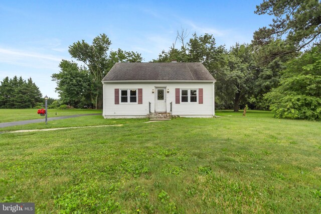 934 Fieldsboro Rd, Townsend, DE 19734 - view of front of house with a front lawn
