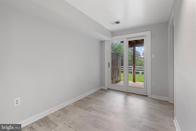 12307 Sandy Point Ct, Silver Spring, MD 20904 - empty room featuring baseboards