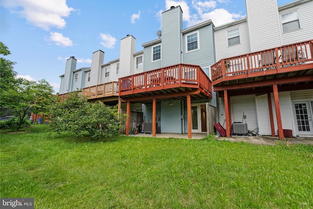 12307 Sandy Point Ct, Silver Spring, MD 20904 - back of house with a yard, a deck, and a patio area