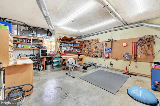 29 S Rockburn St, York, PA 17402 - garage with a workshop area