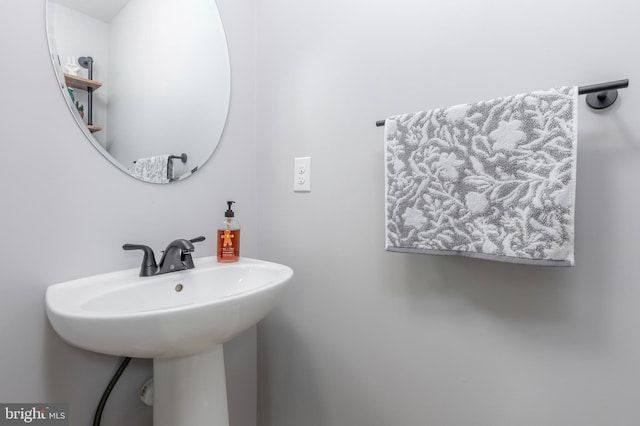 7 Schooner, Carneys Point, NJ 08069 - bathroom featuring a sink