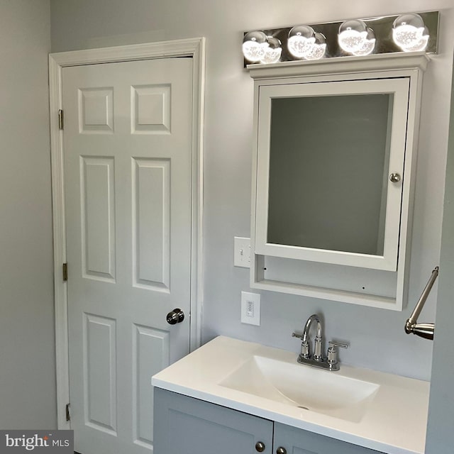 647 Elm St, Aberdeen, MD 21001 - bathroom with vanity