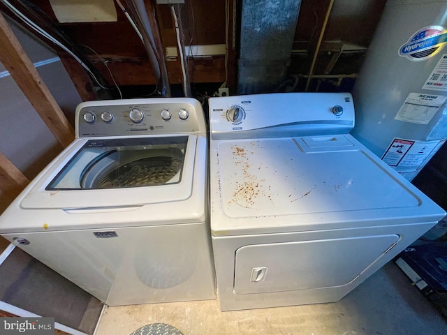 647 Elm St, Aberdeen, MD 21001 - washroom featuring washing machine and dryer and water heater
