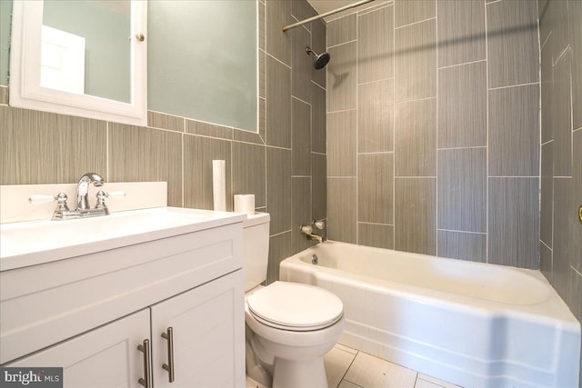 113 Wilgate Rd, Owings Mills, MD 21117 - full bathroom with toilet, washtub / shower combination, vanity, and wainscoting