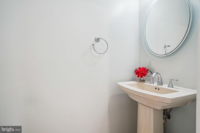 7484 Gadsby Sq, Alexandria, VA 22315 - bathroom featuring a sink