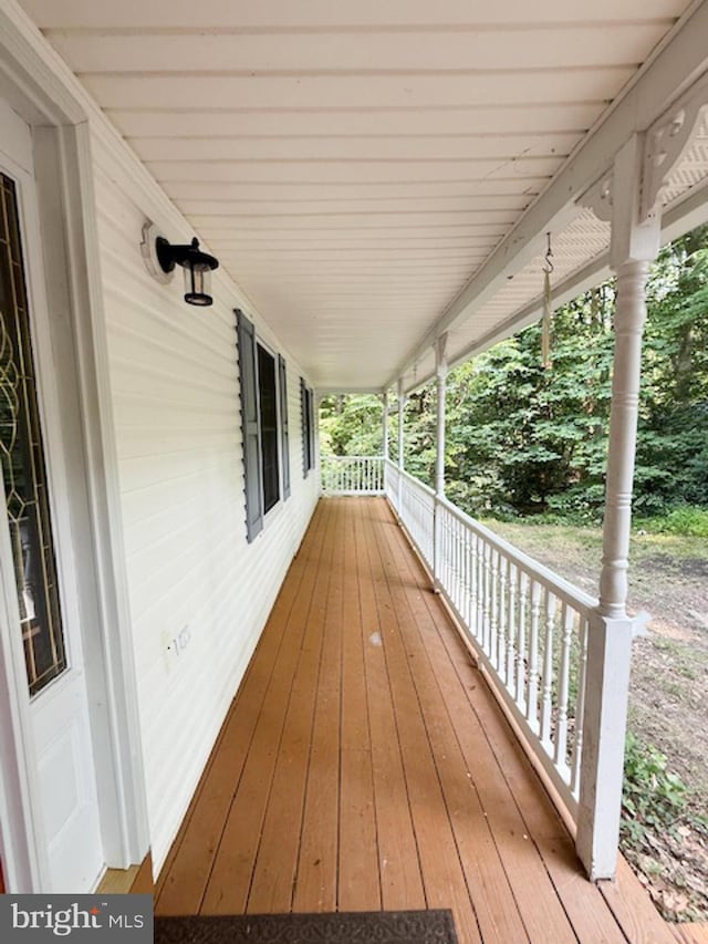 39410 Thomas Dr, Mechanicsville, MD 20659 - view of wooden porch