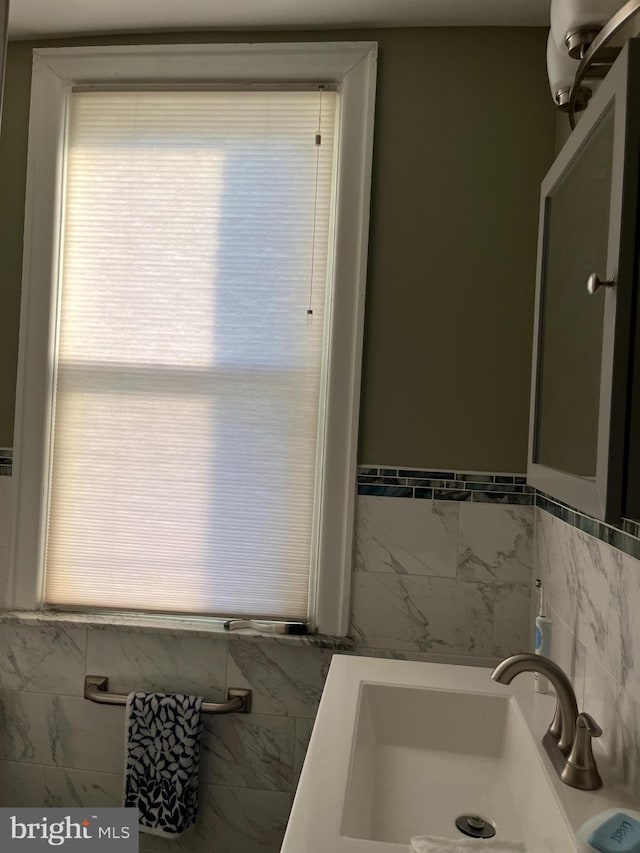 6001 N Mascher St, Philadelphia, PA 19120 - bathroom featuring a sink